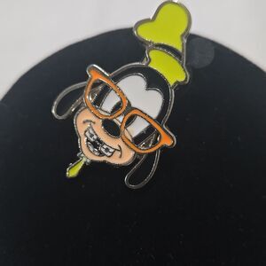 Disney Goofy Pin